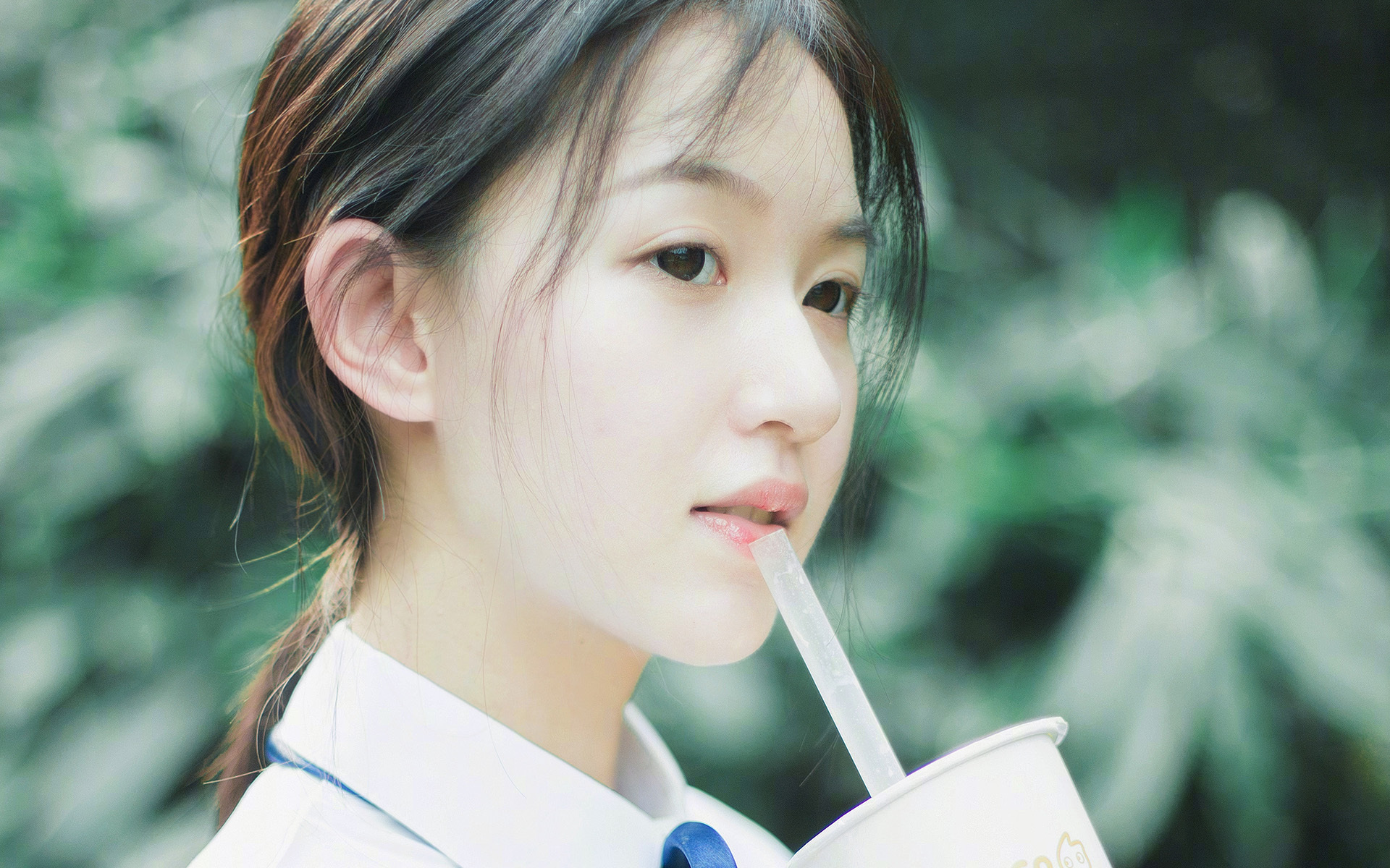 激烈竞争！豪门球队将在绿茵场上交锋，豪门足球球队